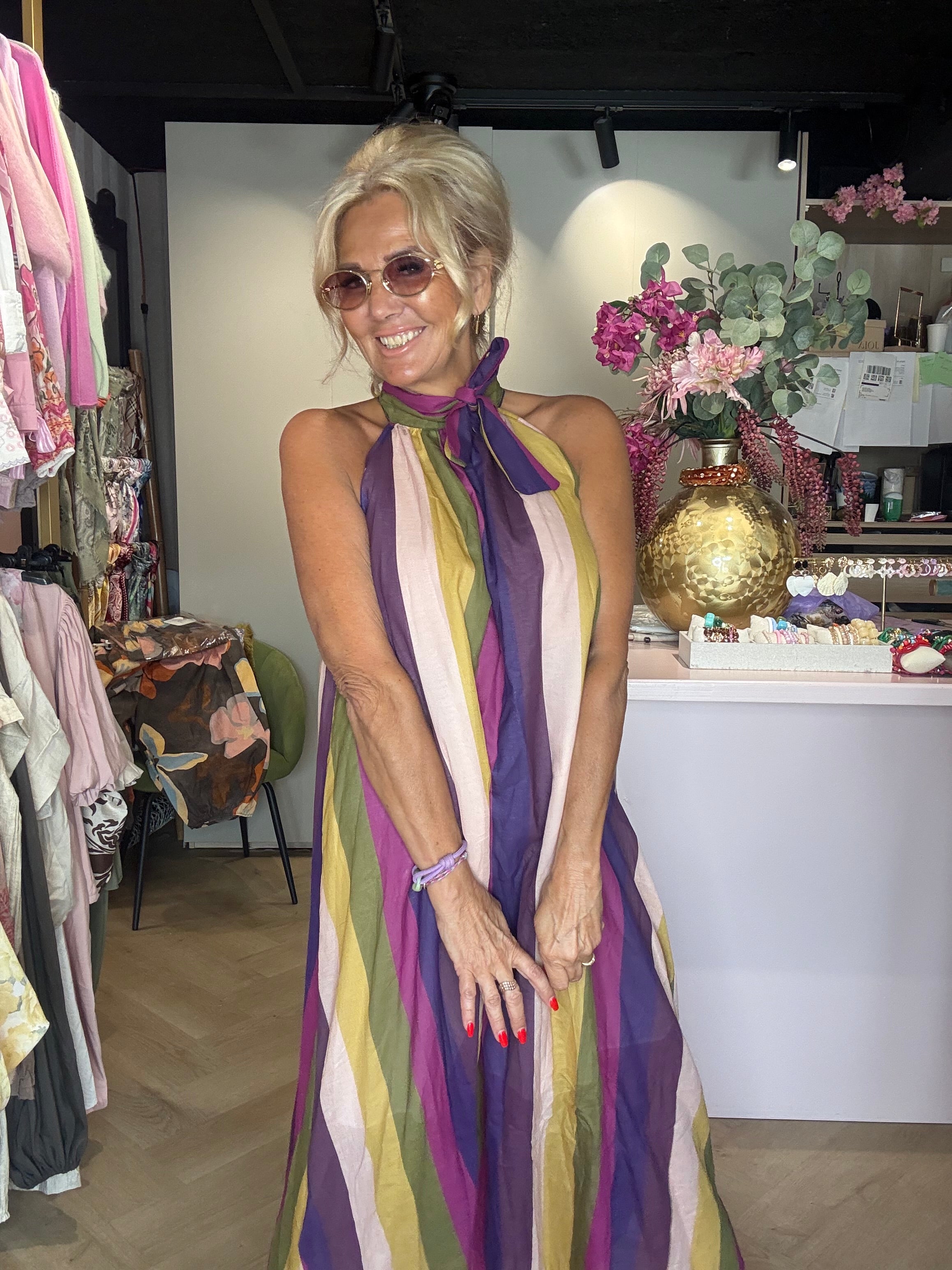 Kleid mit gestreiftem Neckholder in Lila